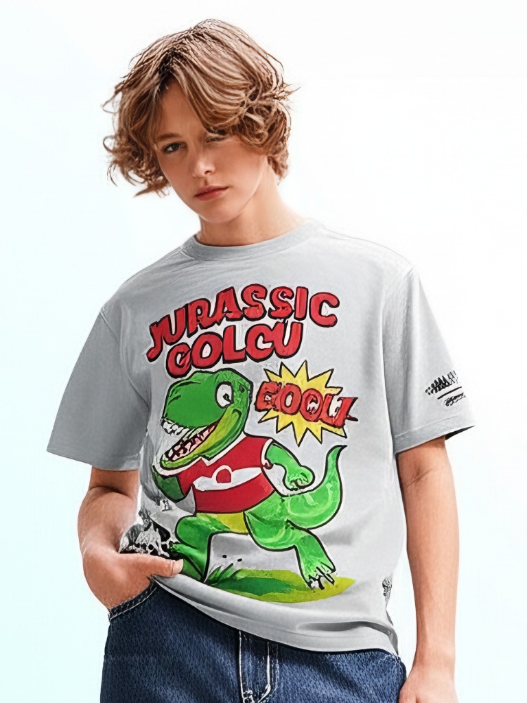 Futbolcu Dinozor Erkek Çocuk Tişörtü